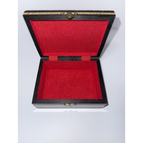Trinket Box Wooden‎ Inlay Marquetry Box Made In Spain 7” Lined With Red Velvet - Picture 8 of 11